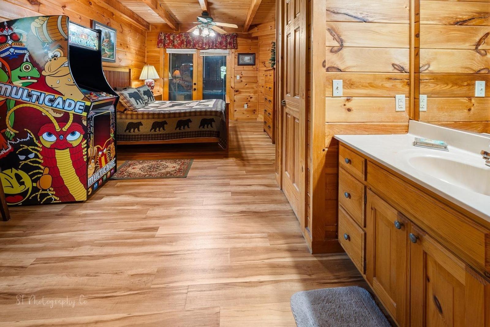 Hibernation Station Cabin เซอเวียร์วีล ภายนอก รูปภาพ