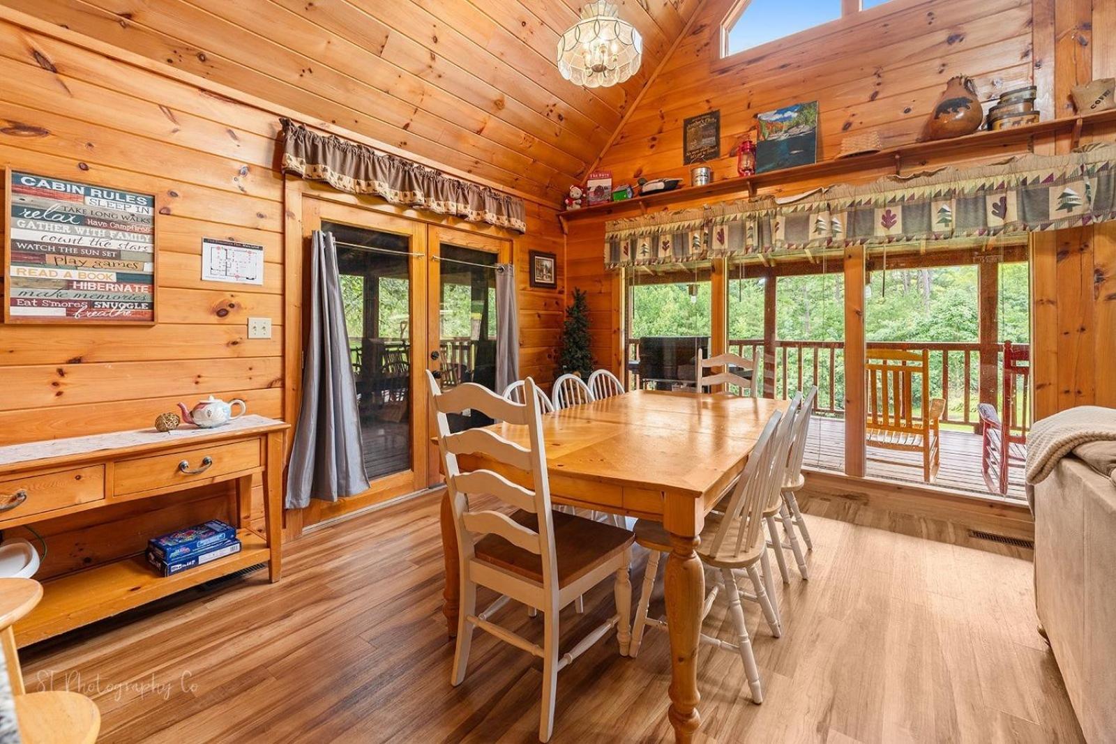 Hibernation Station Cabin เซอเวียร์วีล ภายนอก รูปภาพ